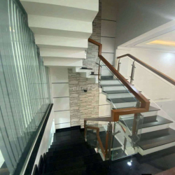 Nhà mới vào ở luôn