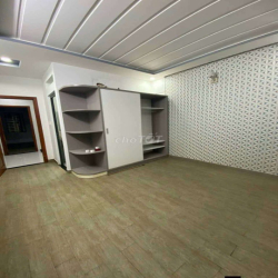 Nhà mới vào ở luôn