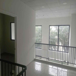 CHO THUÊ SHOPHOUSE SAIGON INTELA  80m2