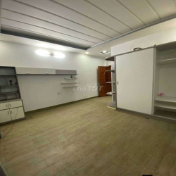 Nhà mới vào ở luôn