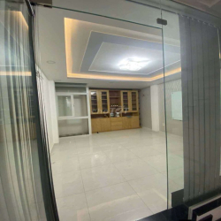 Nhà mới vào ở luôn