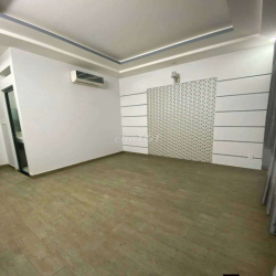 Nhà mới vào ở luôn