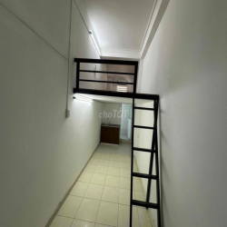 cho thuê phòng có gác máy lạnh .không chung chủ .giờ giấc tự do