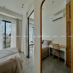 STUDIO BAN CÔNG GẦN AEON/CÔNG VIÊN NHÀ MỚI 30m2 FULL NỘI THẤT NEW NEW
