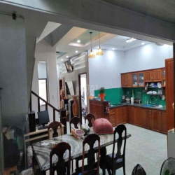 CHO THUÊ NHÀ PHẠM CÔNG TRỨ Q2, 7x14, 3 TẦNG ST, GIÁ CHO THUÊ 35 triệu