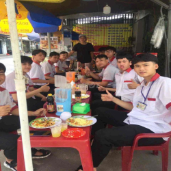 Sang quán cớm dang kinh doanh gấp