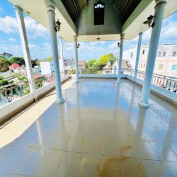 CHO THUÊ NHÀ 4 LẦU VÀ KHO 450M2 MẶT TIỀN PHAN BỘI CHÂU ĐỐI DIỆN BỘ ĐỘI