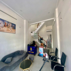 CHO THUÊ NHÀ 2 TẦNG ĐẦY ĐỦ NỘI THẤT TRUNG TÂM NHA TRANG GIÁ 17 TRIỆU