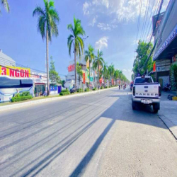 Cho thuê nhà 500 m2 đường 3/2 có vườn cây