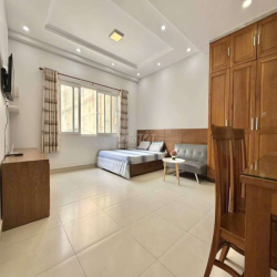 CĂN HỘ FULL NT CỬA SỔ TRỜI, TÁCH BẾP 1PN MỚI TOANH NGAY KHU TÊN LỬA