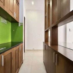 CĂN HỘ FULL NT CỬA SỔ TRỜI, TÁCH BẾP 1PN MỚI TOANH NGAY KHU TÊN LỬA