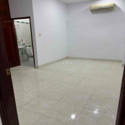 Cho Thuê Nhà Hẻm Xe Hơi (4,5x15m) 2Lầu ST 3PN Lê Đức Thọ.P6