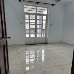 Cho Thuê Nhà Hẻm Xe Hơi (4,5x15m) 2Lầu ST 3PN Lê Đức Thọ.P6