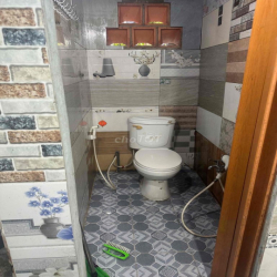 cho thuê phòng 22m2 có gát, lối đi riêng, giờ giấc tự do và gần chợ