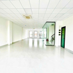 TOÀ NHÀ 1.680M2 KHU VĂN PHÒNG CAO CẤP P. TÂN ĐỊNH QUẬN 1