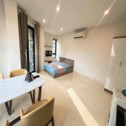 Căn hộ dịch vụ studio full đồ 37,8m2 ở 26 Nguyên Hồng Đống Đa