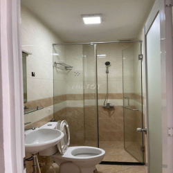 NHÀ MỚI ĐẸP ĐỐI DIỆN VẠN PHÚC. 1 TRỆT 1 LỬNG 2 LẦU, 4PN 5WC