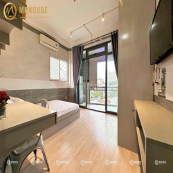 Căn hộ dịch vụ bancol studio/tách bếp Tân Phú