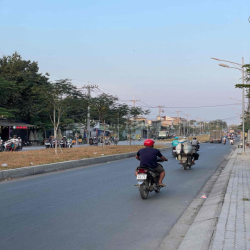 Cho Thuê Bãi Xe Có Thu Nhập Sẵn