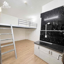 Phòng có sẵn máy lạnh gần Đầm Sen