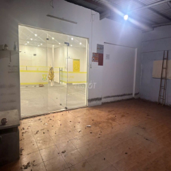 Cho thuê nhà mặt tiền KD Ca Văn Thỉnh 15tr/tháng 100m2