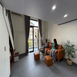 Cho Thuê DUPLEX Rộng Rãi - Tiện Nghi Gần Vòng Xoay Dân Chủ