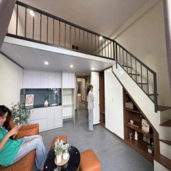 Cho Thuê DUPLEX Rộng Rãi - Tiện Nghi Gần Vòng Xoay Dân Chủ