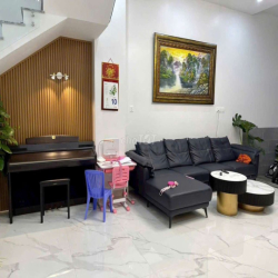 🍁FULL NỘI THẤT 💋💋 Nhà Đẹp ở liền KHU AEO SEN KẾ AEON 5x20m 4 tầng