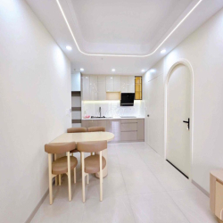 Căn Hộ 1PN/1PK Ban công Rộng 50m2 ngay Sân Bay - CV Gia Định.