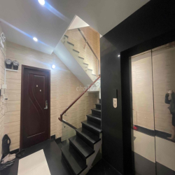 Cho thuê nhà hẻm xe tải đỗ cửa 26triệu. 5pn.1T4L.4,2x25 full nt