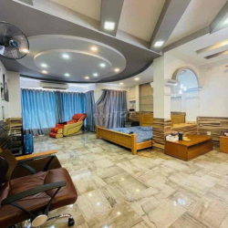 Cho thuê nhà hẻm xe tải đỗ cửa 26triệu. 5pn.1T4L.4,2x25 full nt