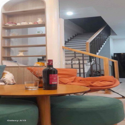 Cho thuê mt đường sau lưng hoàng thị loan ,( gần chùa thiền viện bồ đề