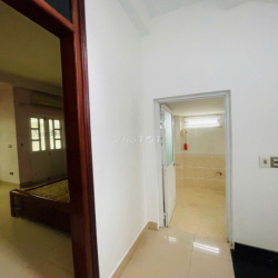 NHÀ MẶT ĐẤT CẦN CHO THUÊ (GIA ĐÌNH HOẶC VĂN PHÒNG)