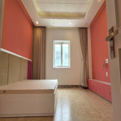 Nhà Melosa 125m2, đầy đủ nội thất, mới, vị trí đẹp, riêng tư