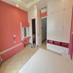 Nhà Melosa 125m2, đầy đủ nội thất, mới, vị trí đẹp, riêng tư