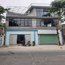 cho thuê nhà 3 tầng, mặt tiền 10m, dt 90m2 1 tầng.