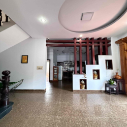 Cho thuê Biệt Thự 3 tầng Nội Thất Gỗ cao cấp,MT đường Ph Trường Thọ
