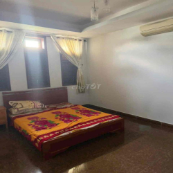 Cho thuê Biệt Thự 3 tầng Nội Thất Gỗ cao cấp,MT đường Ph Trường Thọ