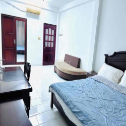 nhà 3 PHÒNG NGủ 4x10 nam kỳ khởi nghĩa. đủ nội thất