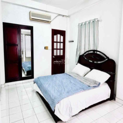 nhà 3 PHÒNG NGủ 4x10 nam kỳ khởi nghĩa. đủ nội thất