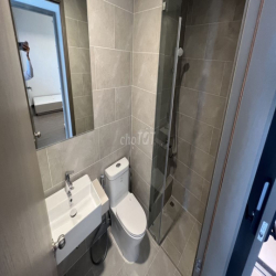 Cho thuê căn hộ có nội thất, Giá thuê 7 triệu, tầng cao hứơng mát.