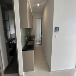 Cho thuê căn hộ có nội thất, Giá thuê 7 triệu, tầng cao hứơng mát.