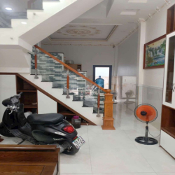 Nhà 1 trệt 2 lầu full nội thất đường số 6 BHH B bình tân 