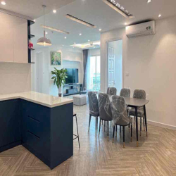 chung cư E1 154 m 3 ngủ rộng full đồ vào ở ngay