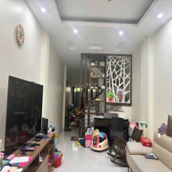 CHO THUÊ NGUYÊN CĂN NGỌC THUỴ - GẦN TRƯỜNG , CHỢ  - 4PNFULL NỘI THẤT