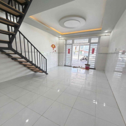 Nhà 2 phòng 1ml KdC Hưng pHú 2