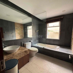 CHO THUÊ BIỆT THỰ VIP 7 PHÒNG NGỦ - 50 Triệu- FULL NỘI THẤT