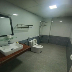 Nhà ngõ 389 đường Hoàng Quốc Việt - Dt 70m2, 2 tầng mặt tiền 6m đg 8m