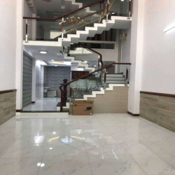CHO THUÊ NHÀ HẺM XE HƠI 4PN 5WC NỘI THẤT CƠ BẢN DƯƠNG QUẢNG HÀM P5