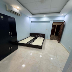 Cho thuê phòng 30m2 full nt Quận 4